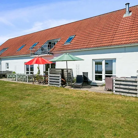 Stunning In With 9 Bedrooms And Internet