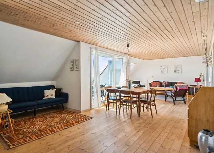 Stunning In With 9 Bedrooms And Internet